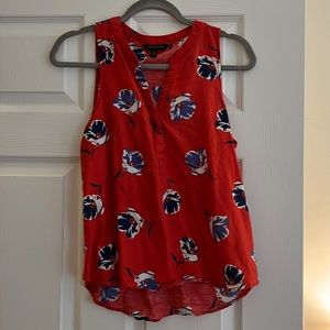 Sleeveless linen top